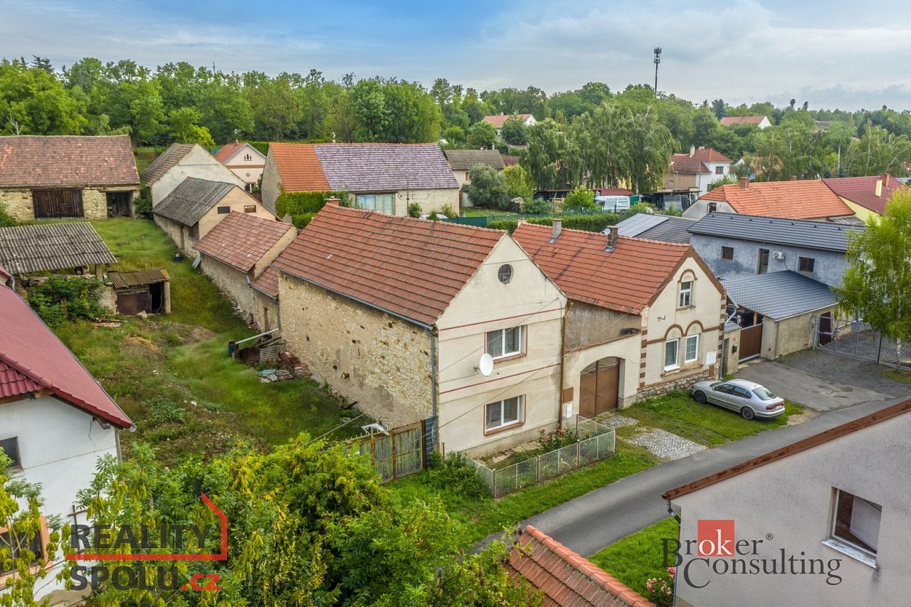 Prodej rodinného domu v Ředhošti se zahradou,